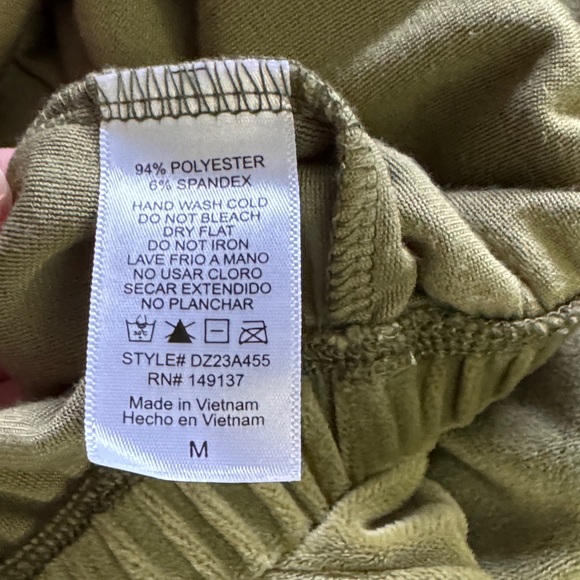 Double Zero Olive Cropped Hoodie - Picture 4 of 4